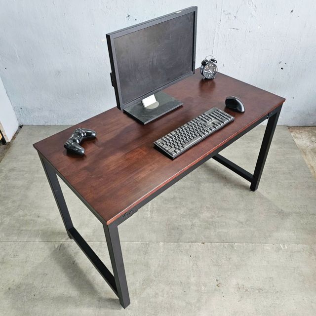Bàn làm việc 120x60cm gỗ cao su hệ URA HBUR001