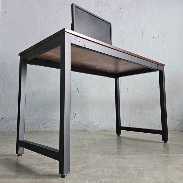 Bàn làm việc 120x60cm gỗ cao su hệ URA HBUR001