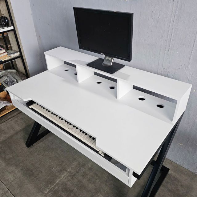 Bàn phòng thu Studio 140x70x100cm gỗ cao su SD68026