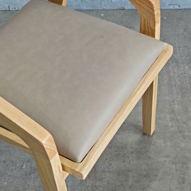 Ghế lưng tựa gỗ cao su bọc nệm GCF194