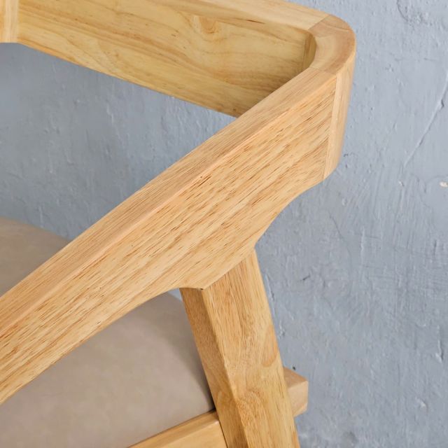 Ghế lưng tựa gỗ cao su bọc nệm GCF194