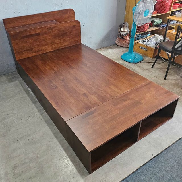 Giường ngủ 120x220cm gỗ cao su có hộc kéo GN68051