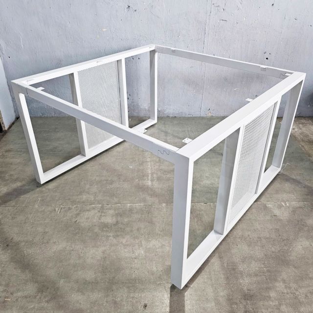 Chân sắt lắp ráp cho bàn 120x120cm sơn tĩnh điện HCRT039