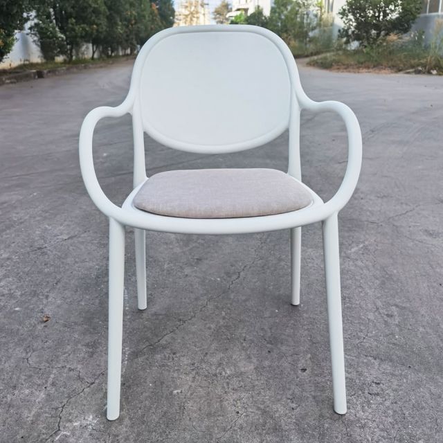 Ghế PORA bọc nệm nhựa đúc lưng tựa ST3061A