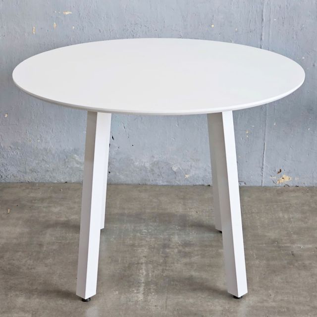 Bàn ăn tròn Gerda 1m gỗ cao su BA68197