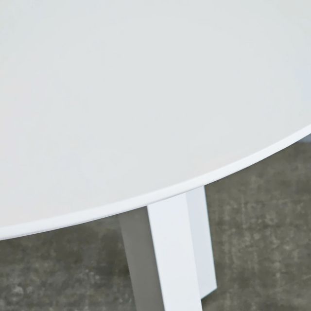 Bàn ăn tròn Gerda 1m gỗ cao su BA68197