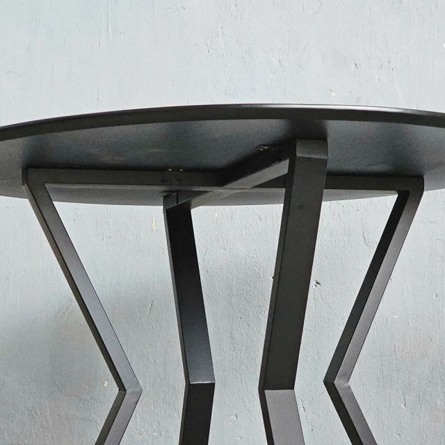 Bàn ăn tròn VERA 100cm gỗ cao su chân sắt BA68235