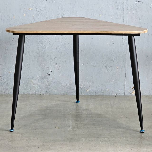 Bàn tam giác BENTO 120cm gỗ plywood chân sắt hệ CONE HBCO071