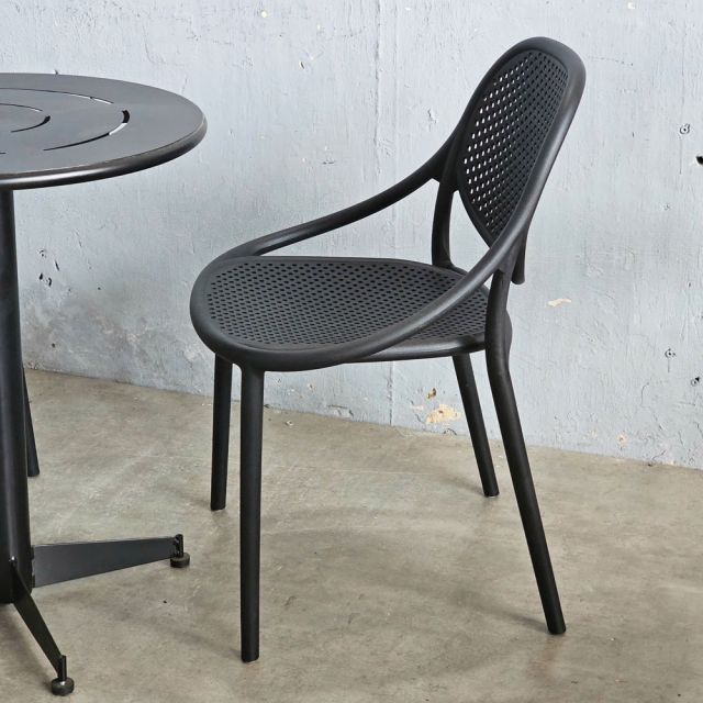 Combo bàn cafe sắt và 2 ghế RENO nhựa đúc CBCF326