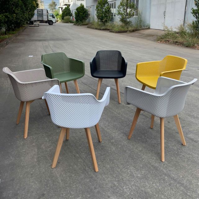 Ghế AIRO nhựa đúc lưng lựa có nệm ST3062B