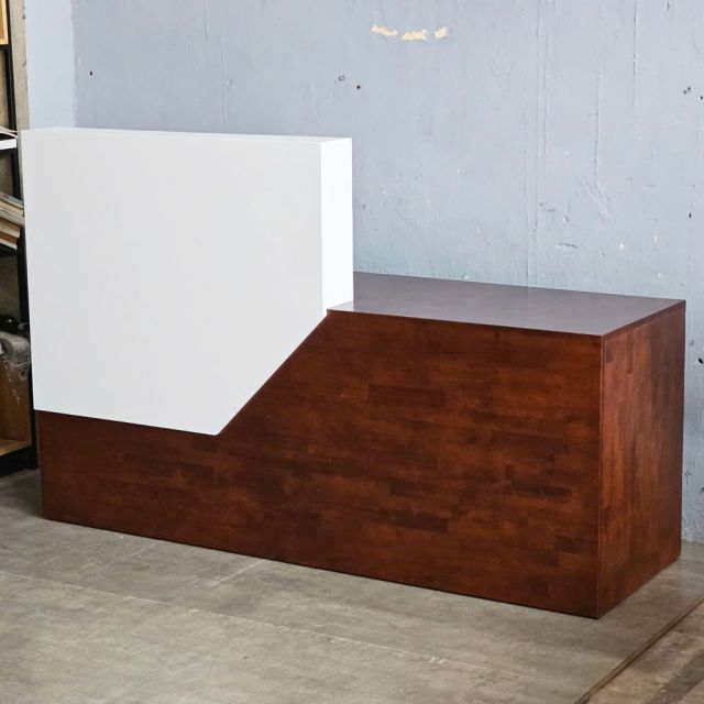 Quầy tính tiền 188x60x121cm gỗ cao su BLT68027