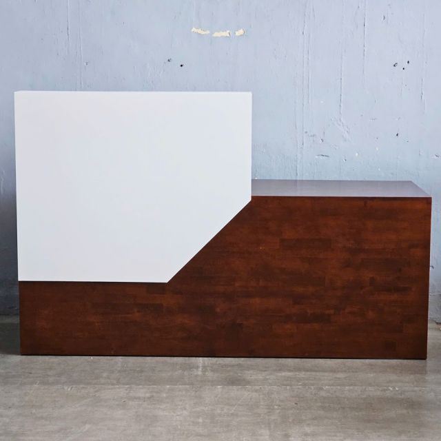 Quầy tính tiền 188x60x121cm gỗ cao su BLT68027