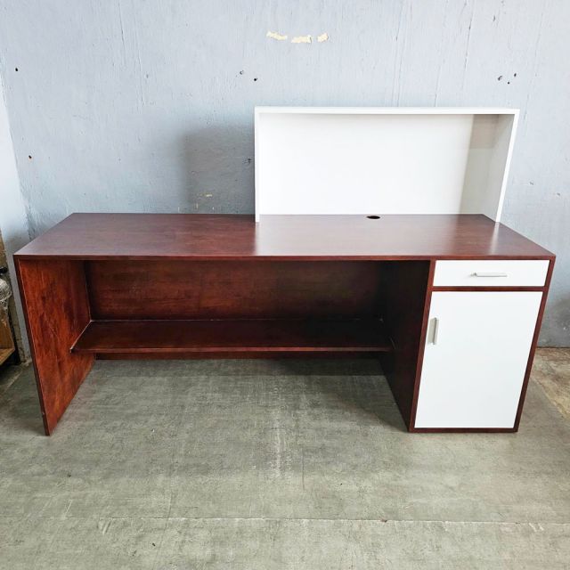 Quầy tính tiền 188x60x121cm gỗ cao su BLT68027