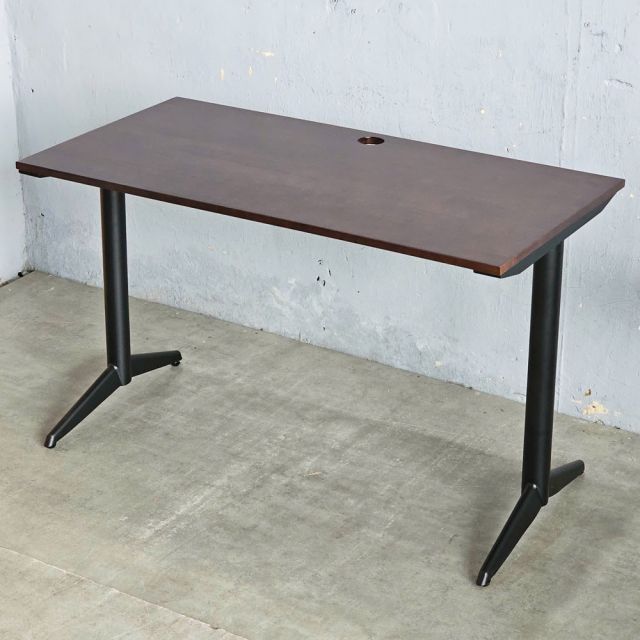Bàn làm việc 120x60cm gỗ cao su chân sắt SPD68246