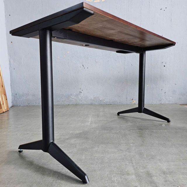 Bàn làm việc 120x60cm gỗ cao su chân sắt SPD68246