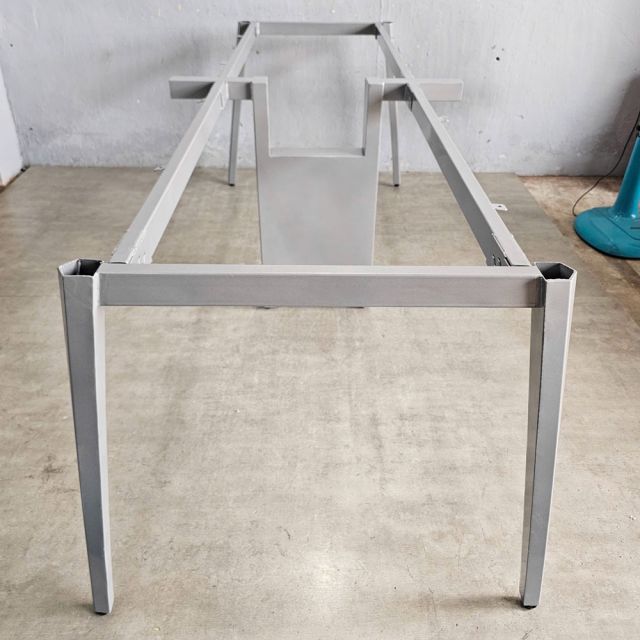 Chân sắt lắp ráp cho bàn họp hệ Đa Giác Cone CHDG017