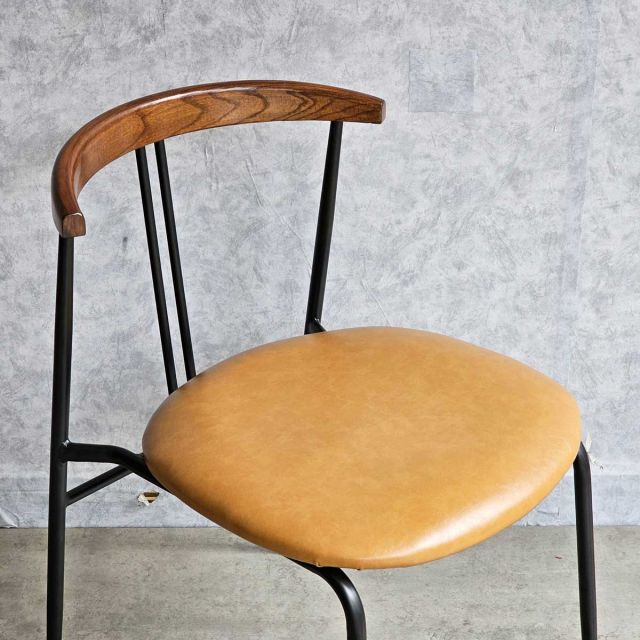 Combo bàn cafe vuông 70x70cm và 2 ghế mặt trăng CBCF332