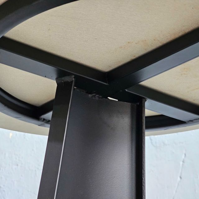 Bàn bên sofa mặt đá chân sắt SST049