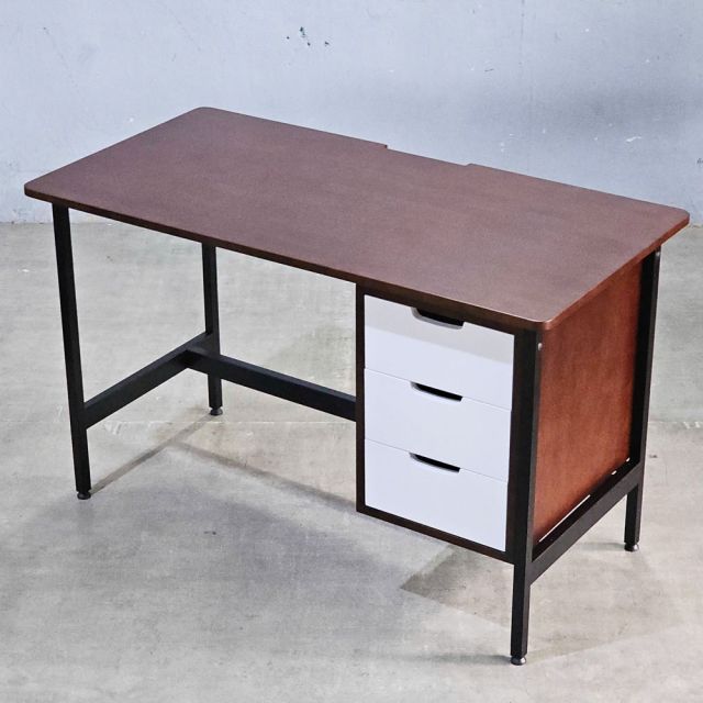 Bàn làm việc 120x60cm gỗ cao su BGV003