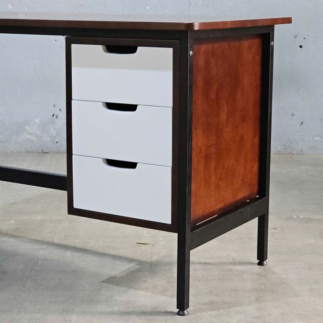 Bàn làm việc 120x60cm gỗ cao su BGV003