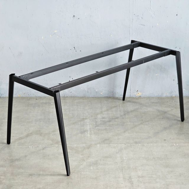 Bàn họp 180x90cm gỗ tràm chân sắt hệ Đa Giác HDG025