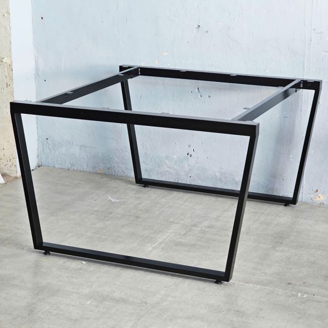 Bàn làm việc gỗ cao su chân sắt lắp ráp