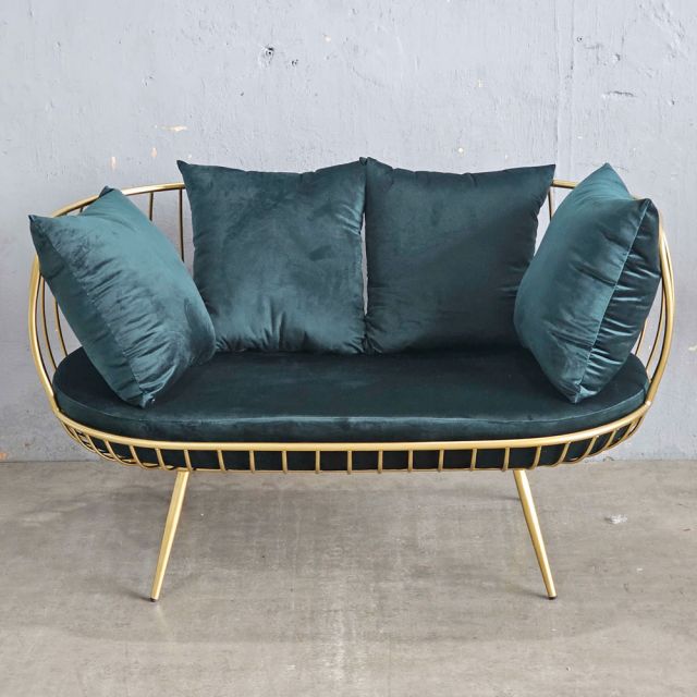 ghế sofa đơn khung sắt tròn vàng đồng nệm xanh lá