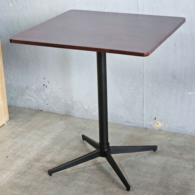 Combo bàn cafe vuông và 2 ghế bọc nệm CBCF341