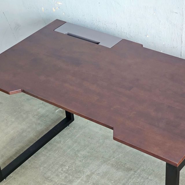 Bàn làm việc có hộp điện 120x60cm gỗ cao su ZD022