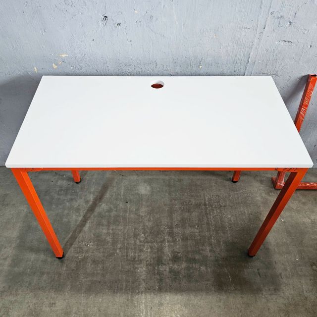 Bàn làm việc 100x50cm gỗ cao su HBMN044