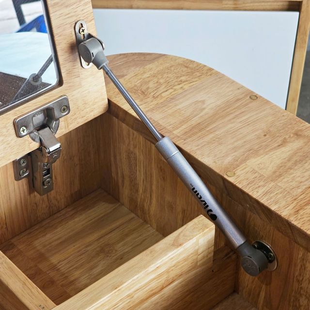 Bàn trang điểm 120x50cm gỗ cao su BTD68075