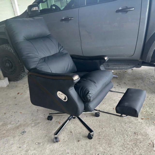 Ghế giám đốc bọc da lưng ngả có gác chân MF1695