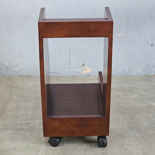 Kệ để balo/cpu gỗ cao su KDBL002