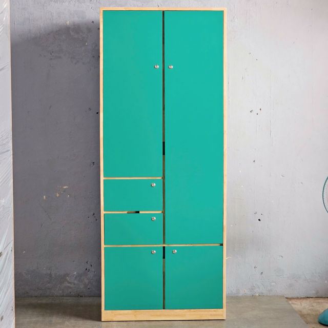 Tủ quần áo hiện đại gỗ cao su 2 hộc kéo TQA68013