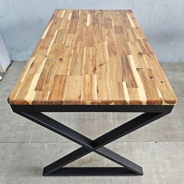 Bàn ăn chữ nhật 120x70cm gỗ tràm BA68251