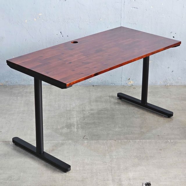 Bàn làm việc 140x70cm gỗ tràm hệ TIO HBTO033