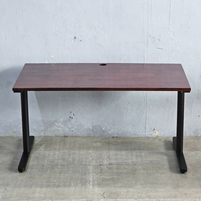 Bàn làm việc 140x70cm gỗ tràm hệ TIO HBTO033