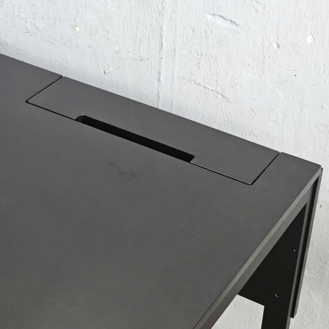 Bàn làm việc có hộp điện 180x70cm gỗ cao su ZD023