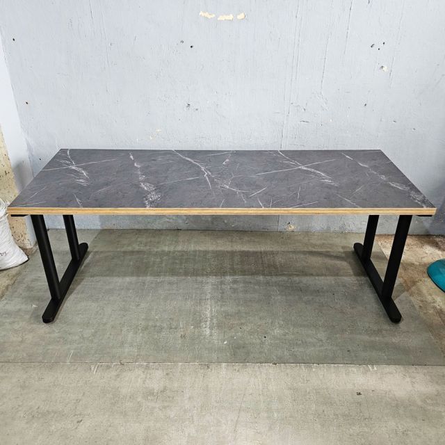 Bàn làm việc 200x75cm gỗ plywood vân giả đá hệ TIO HBTO034
