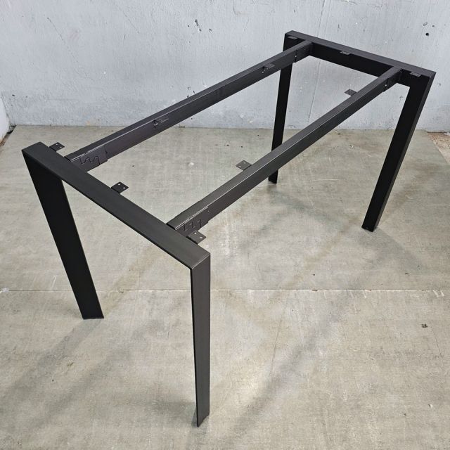 Chân bàn sắt hệ Trian Concept 120x60 lắp ráp HCTA002