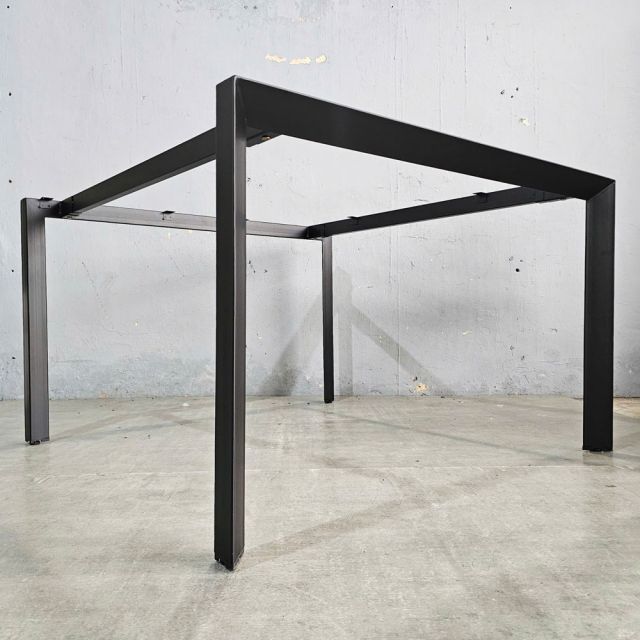 Chân bàn cụm 2 hệ Trian Concept 120x120 lắp ráp HCTA011