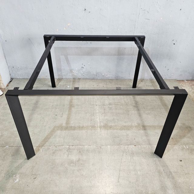 Chân bàn cụm 2 hệ Trian Concept 120x120 lắp ráp HCTA011