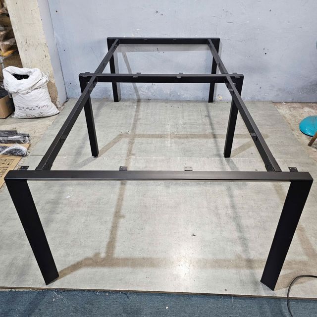 Chân bàn cụm 4 hệ Trian Concept 240x120 lắp ráp HCTA012