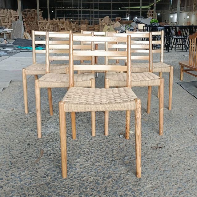 Combo bàn ăn chữ nhật và 4 ghế ăn gỗ BBA210