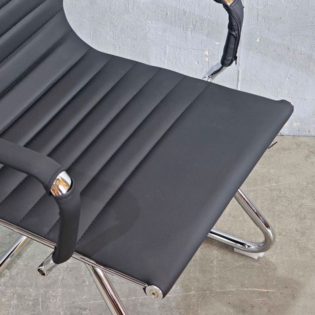 Ghế chân quỳ lưng thấp bọc da MF06