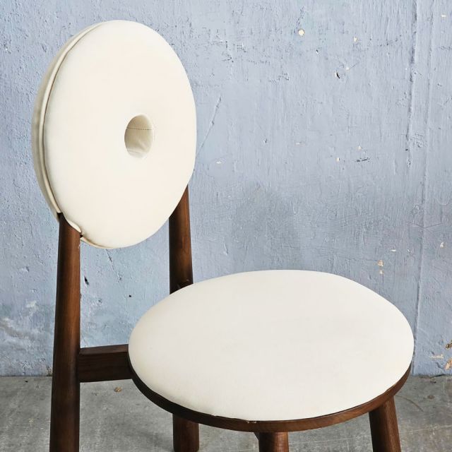 Ghế Donut gỗ Ash bọc vải nhung GCF310