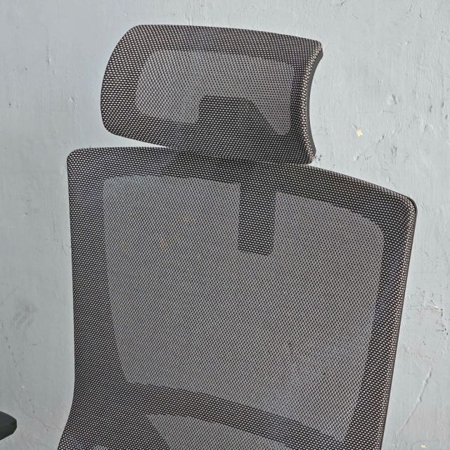 Ghế xoay lưới văn phòng lưng cao M1112-01