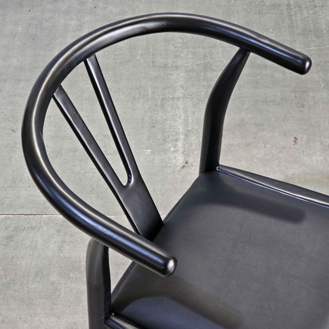 Ghế Wishbone bọc nệm khung gỗ tần bì Ash GCF206