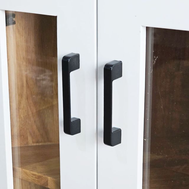 Kệ góc tường cửa kính 40x40x170cm gỗ cao su KGT68047