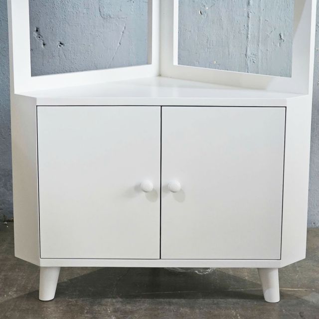 Kệ góc tường có ngăn tủ 50x50x160cm gỗ cao su KGT68048